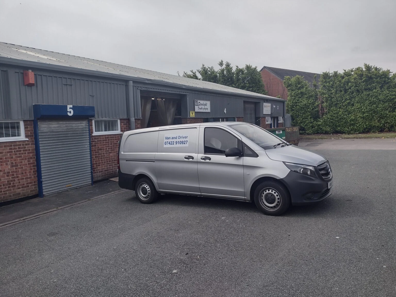 Mercedes Vito man and van service in Stoke-on-Trent for small house moves and deliveries